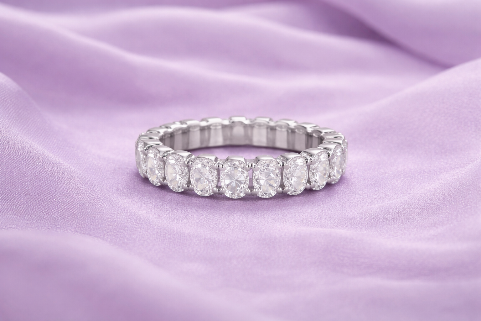 Can diamond rings get scratched?