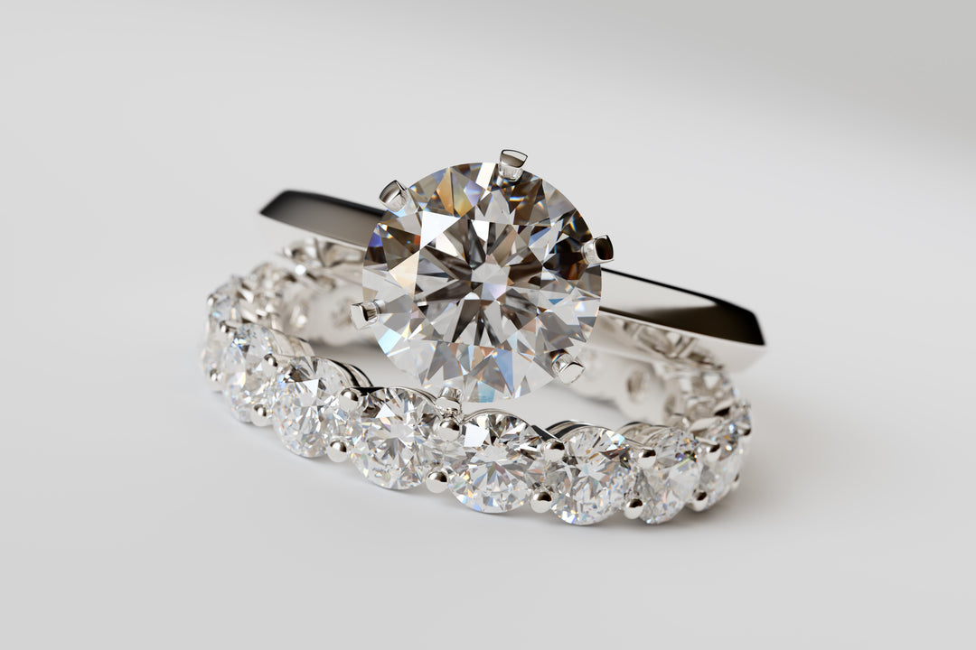 Can A Single Woman Wear A Diamond Ring?