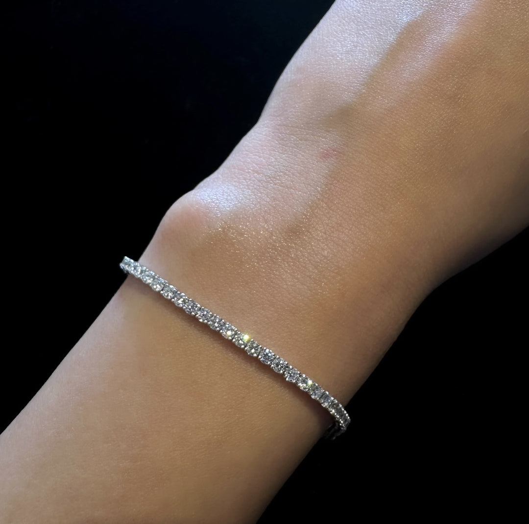 14k White Gold 2.9 ctw Diamond Tennis Bracelet