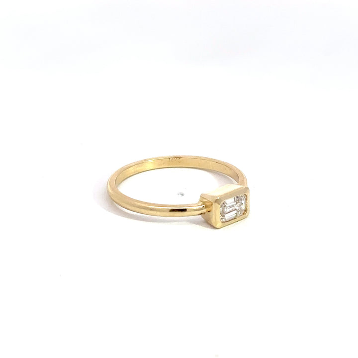 Head East Yellow Gold Ring