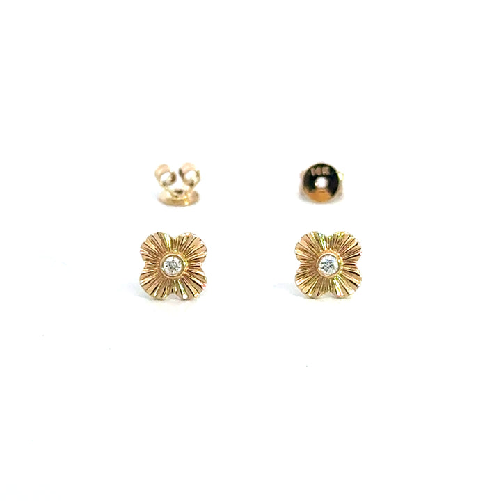 14k Yellow Gold Round Diamond Clover Fan Stud Earrings