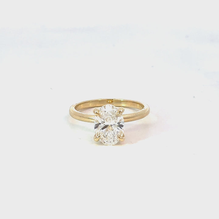 Classic Oval Solitaire